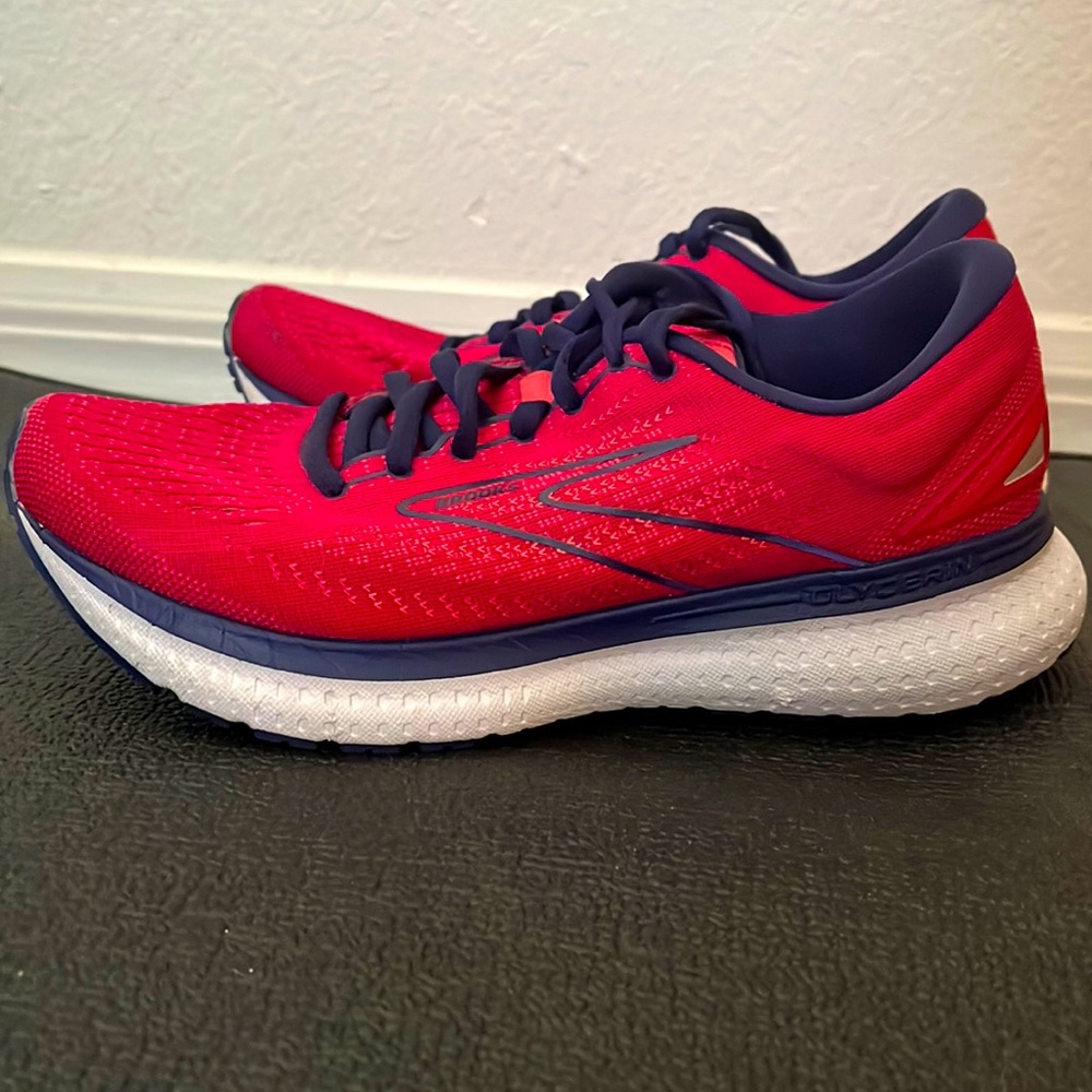 Brooks Glycerin 19 Size 7.5 Womens